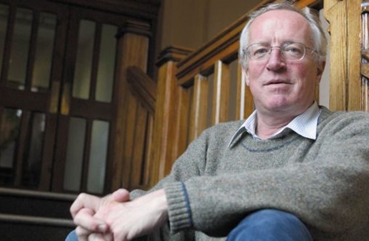 وفاة الصحفي البريطاني روبرت فيسك