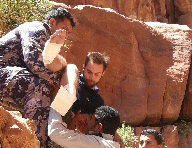 انقاذ سائح فرنسي في البترا ..