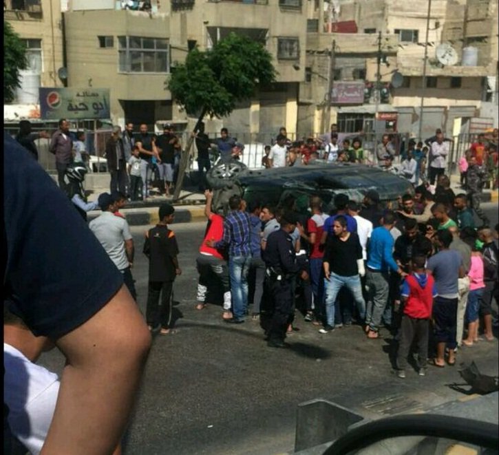 حادث يتسبب بأزمة خانقة في شارع