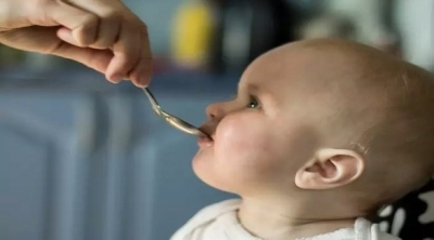 5 مؤشرات على الجفاف لدى طفلك