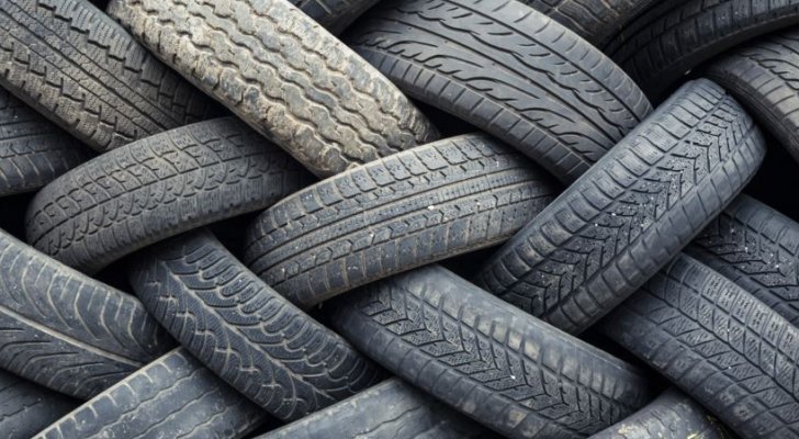 السعودية: عقاب شديد لتاجر يبيع الإطارات