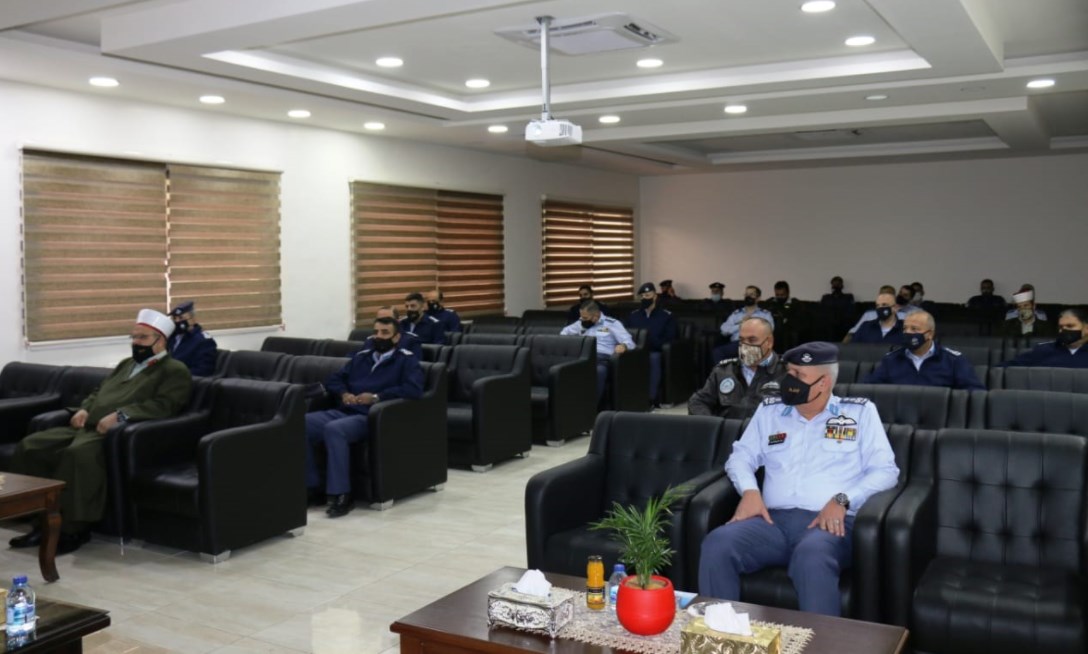 قياده سلاح الجو الملكي تحتفل بذكرى