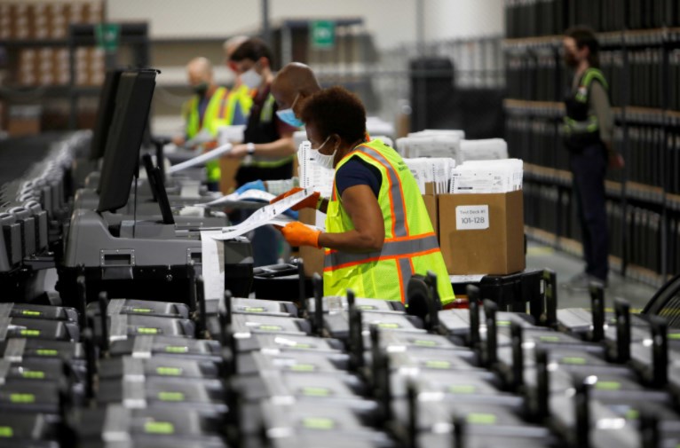 ترامب: أوقفوا عد الأصوات