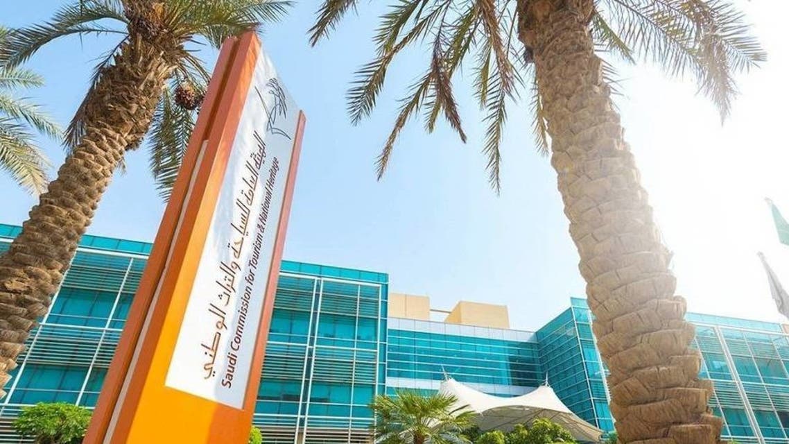 الوباء يراكم الغبار على مرافق السياحة