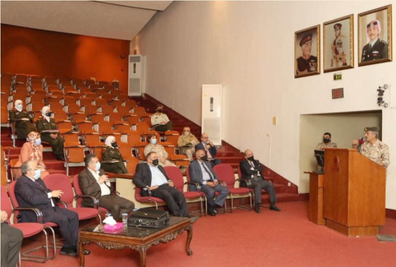 اجتماع اللجنة المشكلة لمناقشة تطوير الخدمات