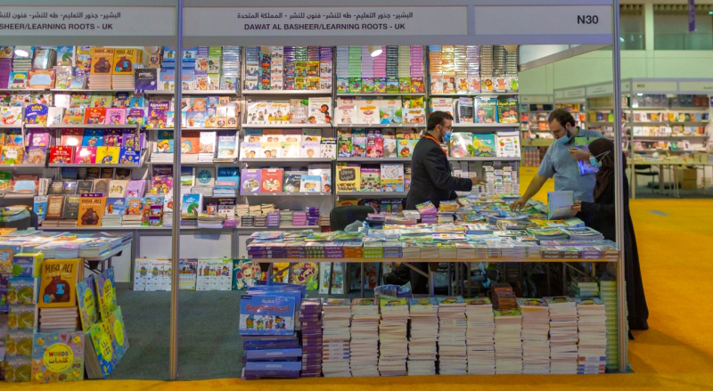 حاكم الشارقة يدعم صناعة النشر في