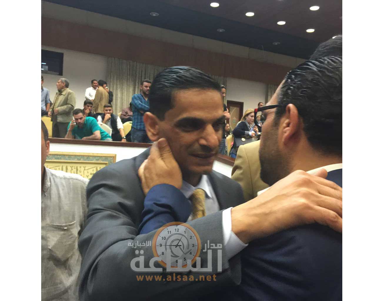 بالفيديو : الصحفيون يزفون السعايدة