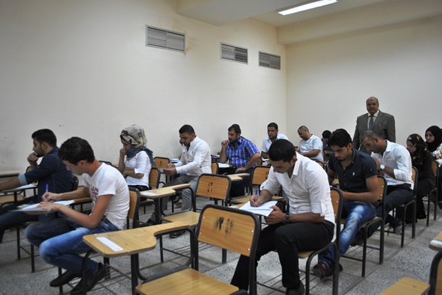 تحديد فترة الامتحانات النهائية في مدارس