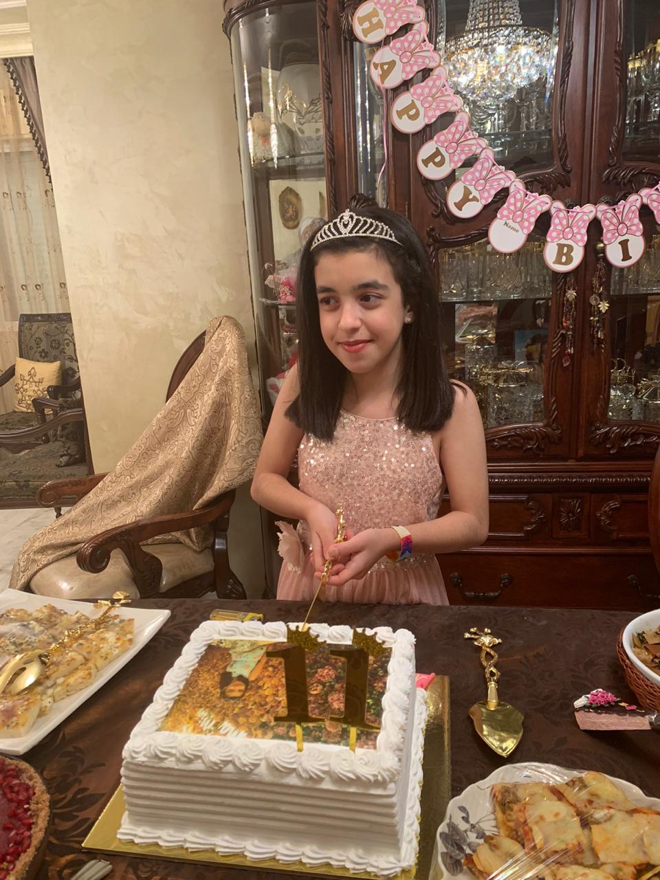 روان الهروط تضيء الشمعة الحادية عشرة