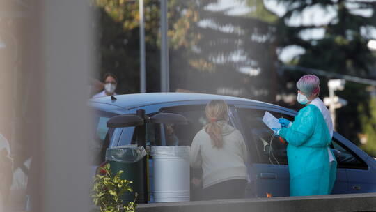 إيطاليا تشدد قيود كورونا