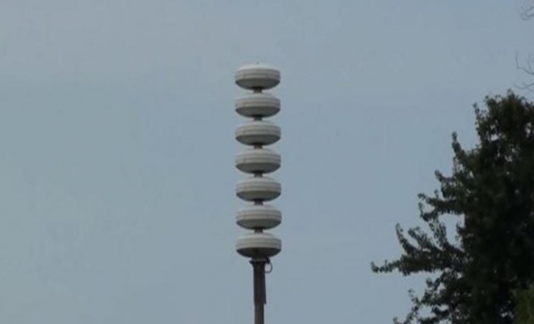 إطلاق صافرات الإنذار الساعة العاشرة