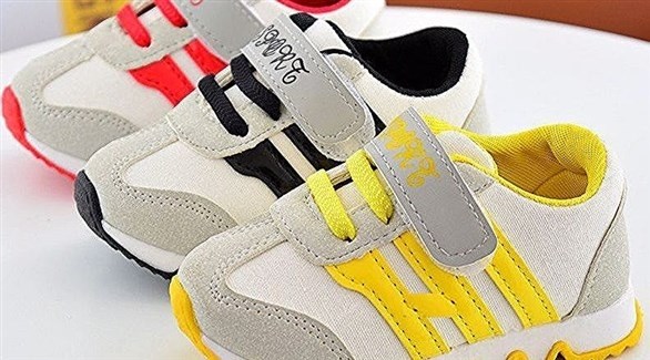 الطريقة الصحيحة لتنظيف الأحذية القماشية