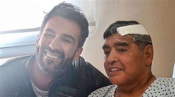 مارادونا يغادر المستشفى وسيظل تحت الملاحظة