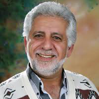 نهتف الآن كي لا نموت