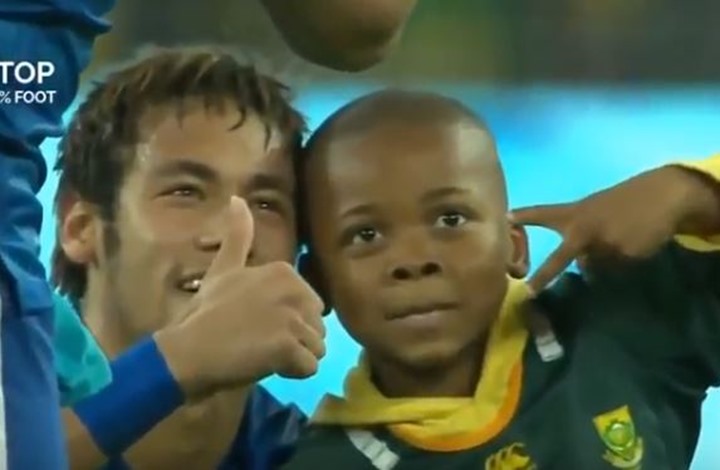 لحظات مؤثرة في عالم كرة القدم