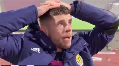 كريستي يحتفل بالتأهل لبطولة أوروبا بالدموع