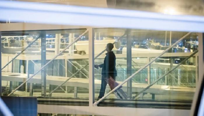 فحوصات كورونا وقواعد السفر.. سوق سوداء