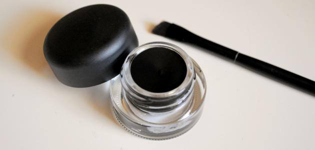 هل يجوز للمرأة أن تخرج وهى