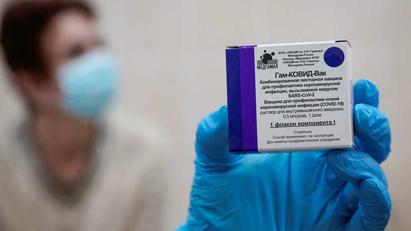 فيروس كورونا يحرج 3 أطباء تناولوا