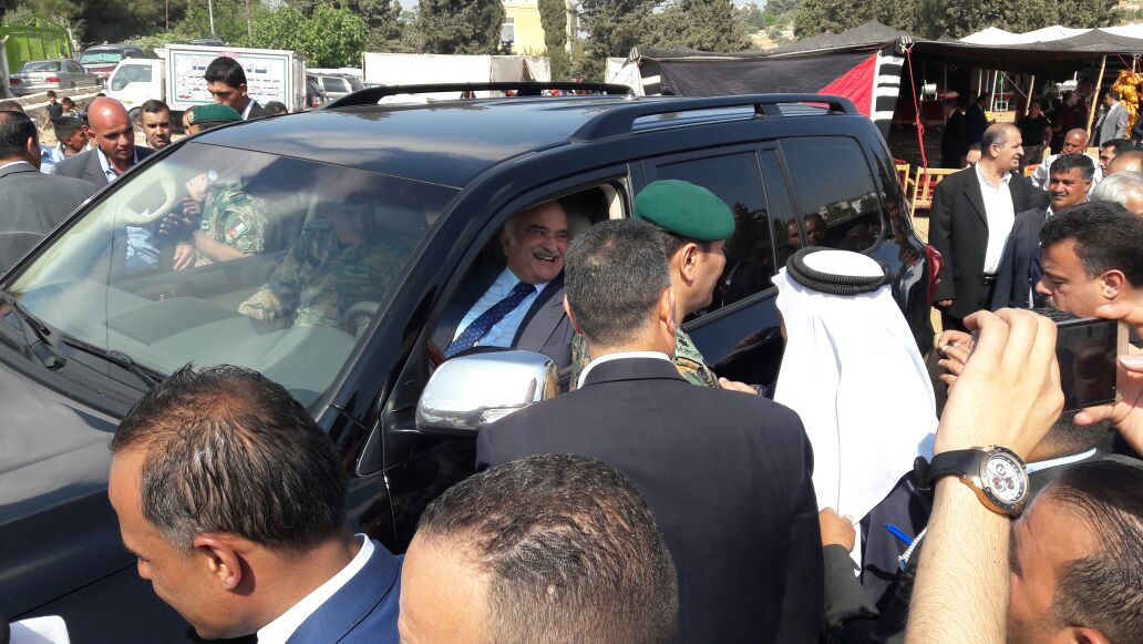 الأمير الحسن في السلط.. (صور)