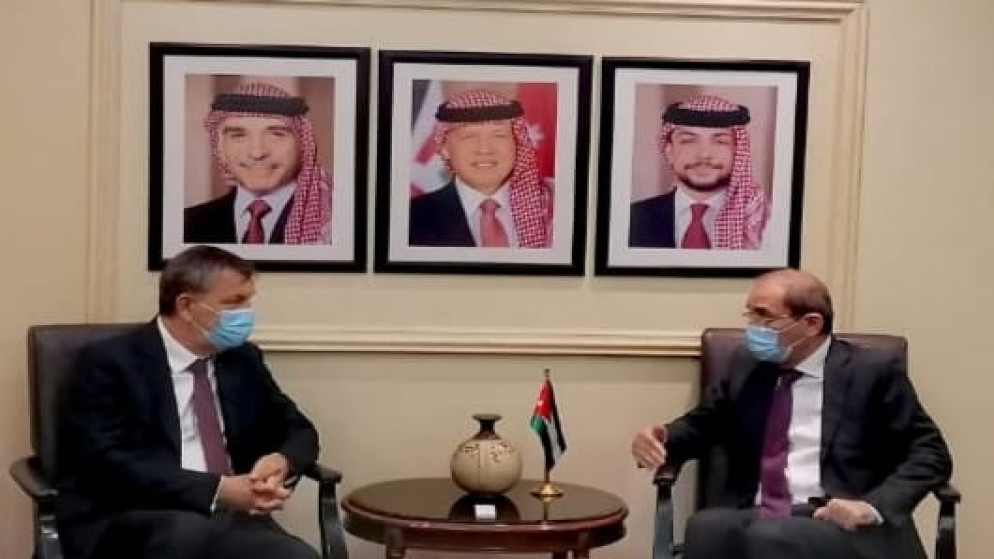 الأردن يحذر من تبعات عدم توفر