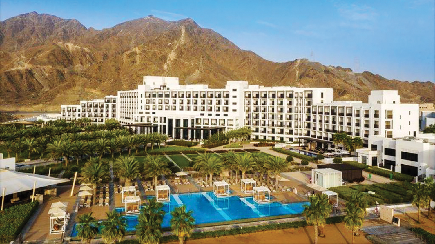 انتركونتيننتال الفجيرة.. ضيافة عصرية وأجواء تراثية