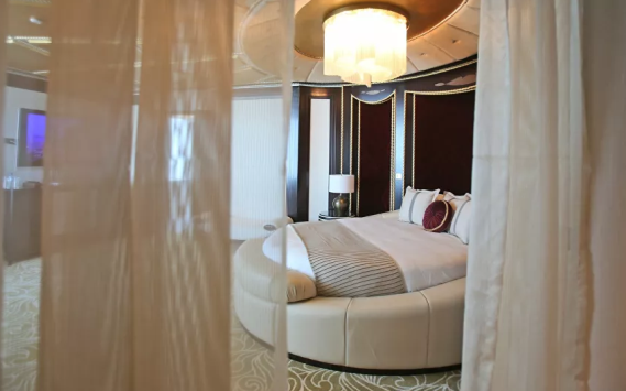 شركة ترصد 300 جنيه استرليني مقابل