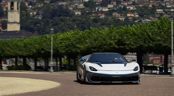 أول سيارة هجينة بإمكانيات الاتصال عبر