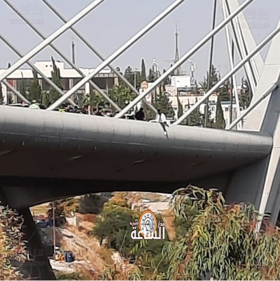 بالفيديو .. مشهد بطولي لرجل أمن