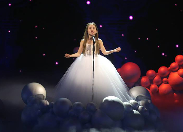 اردنية لنهائي Arabs Got Talent ..