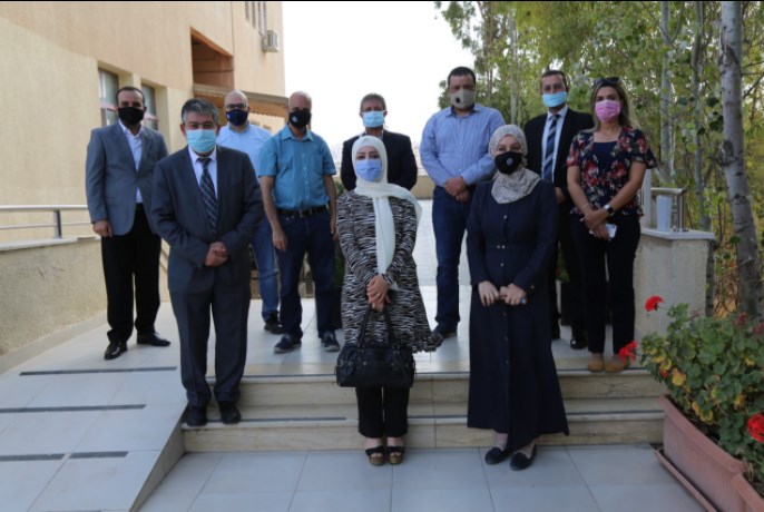 العلوم التطبيقية تعقد دورة تدريبية لاعضاء