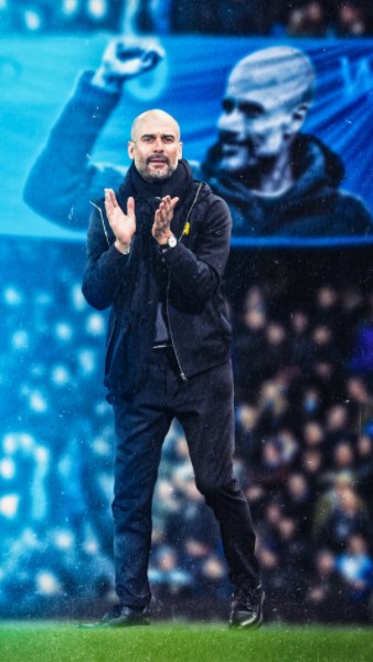 مانشستر سيتي يمدد عقد غوارديولا لمدة