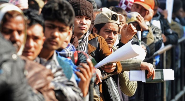 وزارة العمل تمدد فترة السماح للعمالة