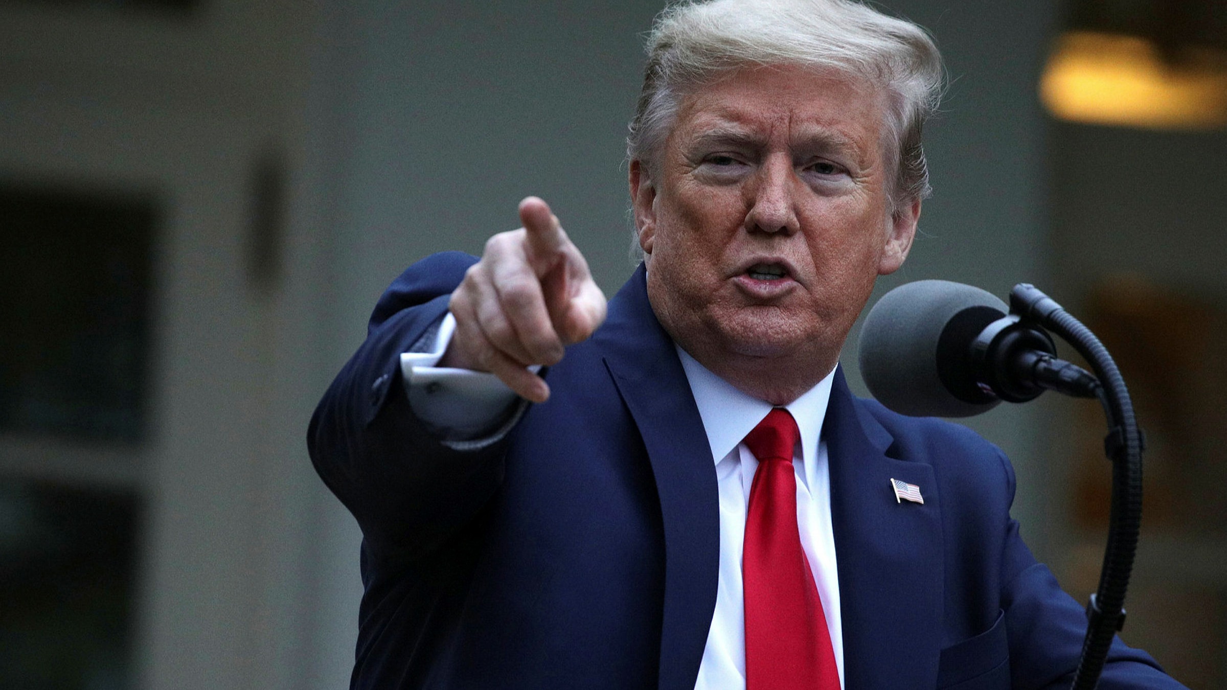 تغريدة لترمب: لقاحات كورونا ستأتي بسرعة