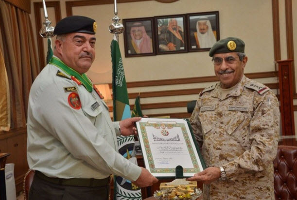 منح فريحات وسام الملك عبدالعزيز آل