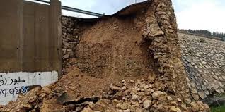 انهيار جدار استنادي بجرش والدفاع المدني