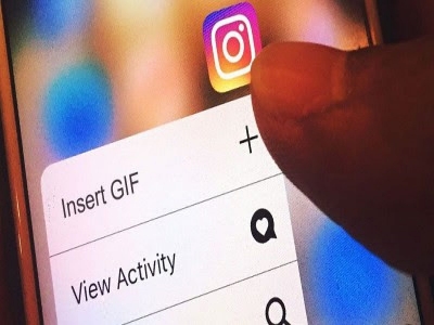 إحدى ضحايا جرائم التواصل الاجتماعي