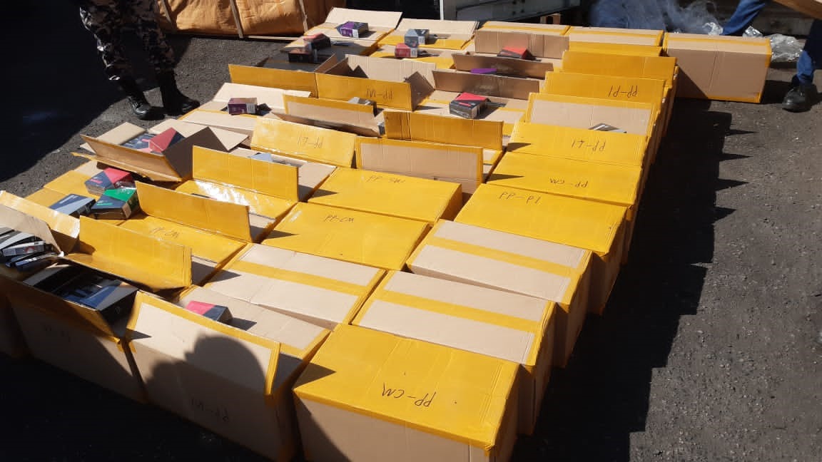 الجمارك: تم الاشتباه بحاوية وهذا ما