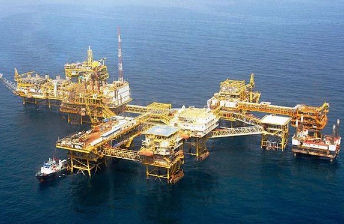 النفط يرتفع