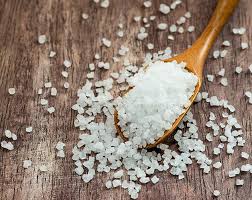 قناع وجه ثوري مغلف بالملح لقتل