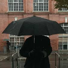 ما الحكم في ابن اللقيطة المتربي