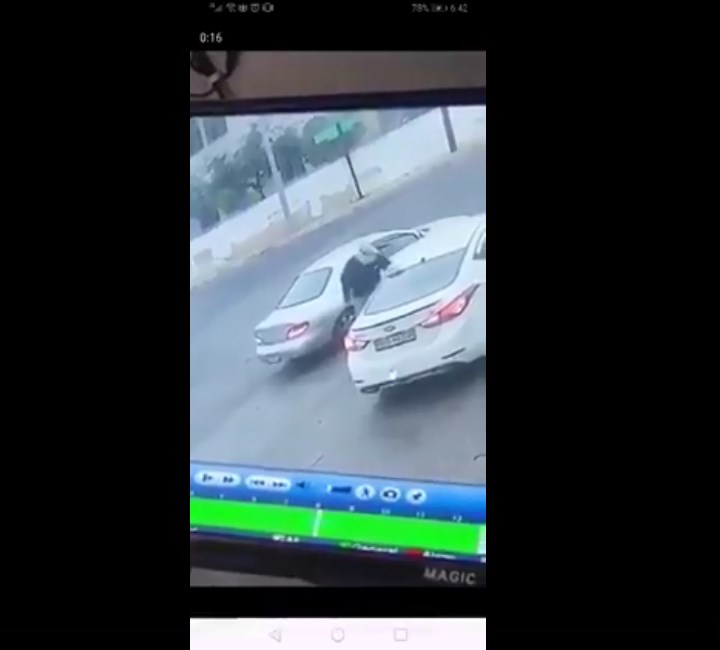 ضرب سائق سرفيس بموس في العاصمة