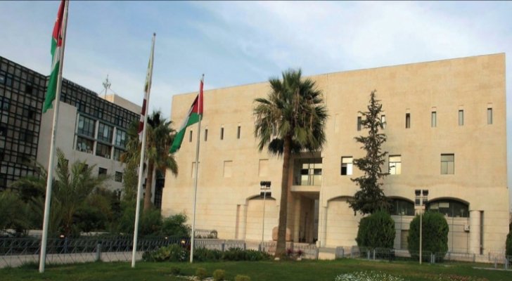 مخالفة واغلاق عشرات المنشات بسبب مخالفة