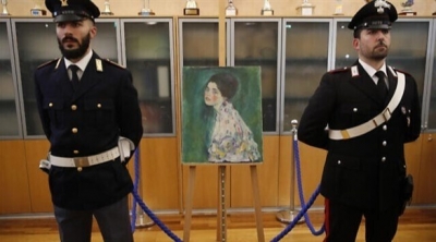 عرض لوحة للرسام كليمت في إيطاليا