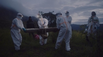 العرض الأول لـصائدو الفيروسات على ناشونال