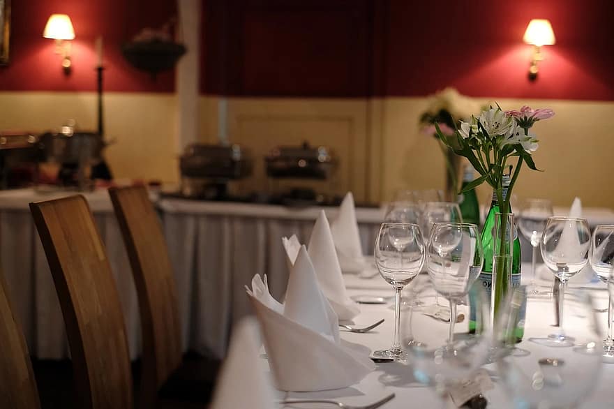 نقابة المطاعم: أكثر من 9 آلاف