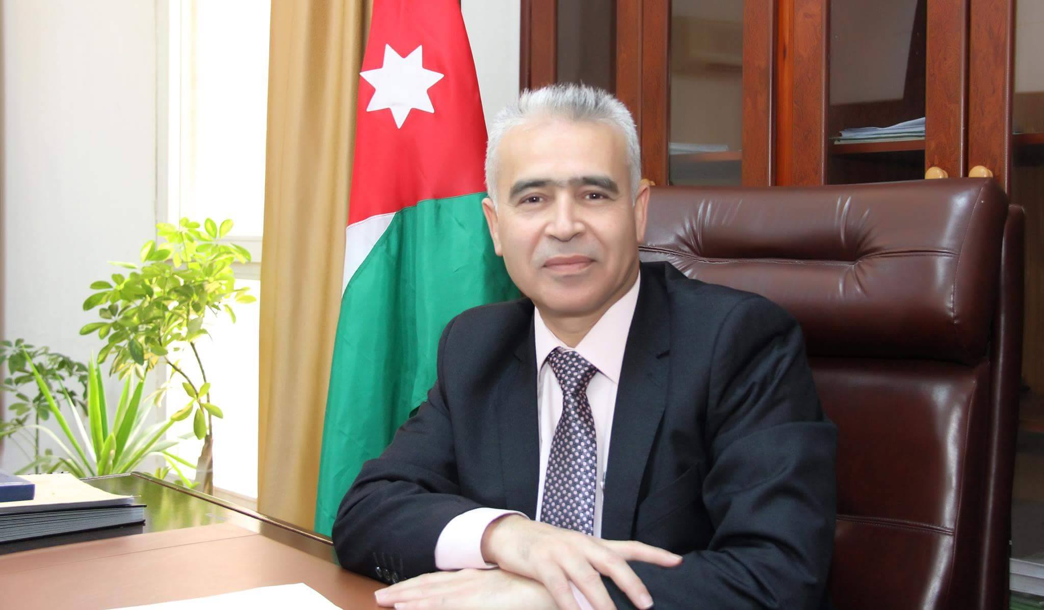 الطاهات يهنئ المومني