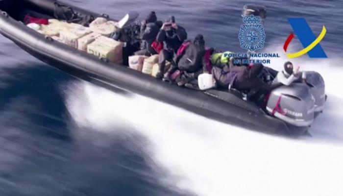 مطاردة مثيرة لاصطياد 2 طن حشيش