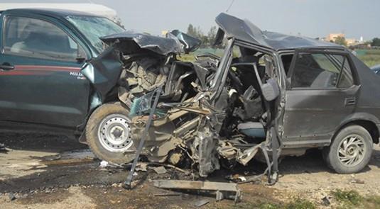 15 إصابة بتصادم ‘بكب اب‘ ومركبة