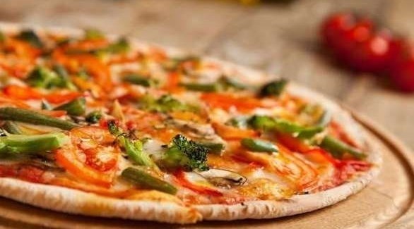 كيف تتناول البيتزا دون التعرض لزيادة